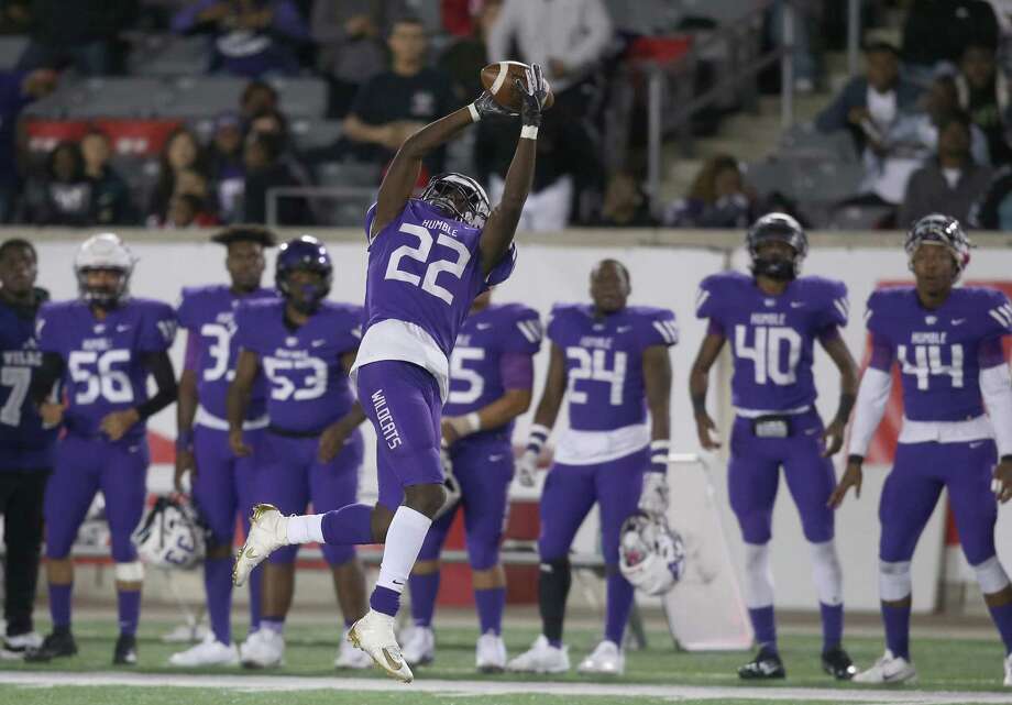 Football Core Group Of Seniors Help Humble Ignite Deep Playoff