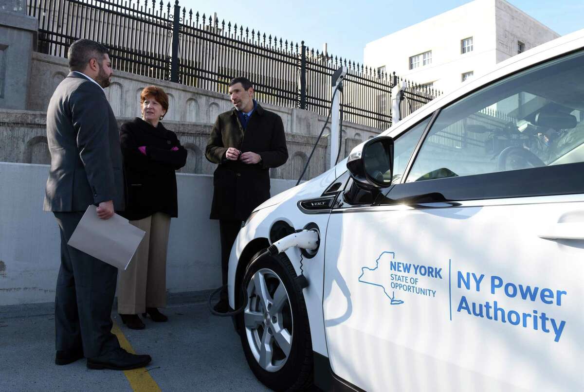 Photos New charging stations