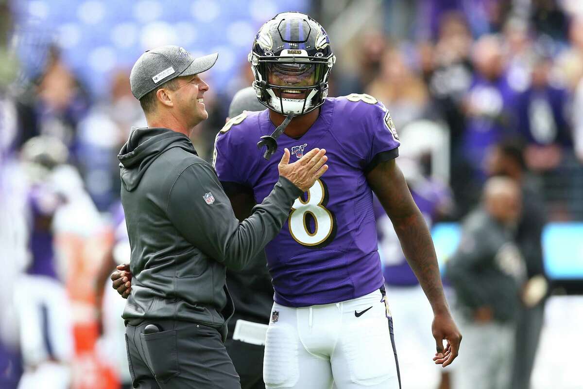 Lamar Jackson, Ravens dominate in 45-6 win over the Rams in Los