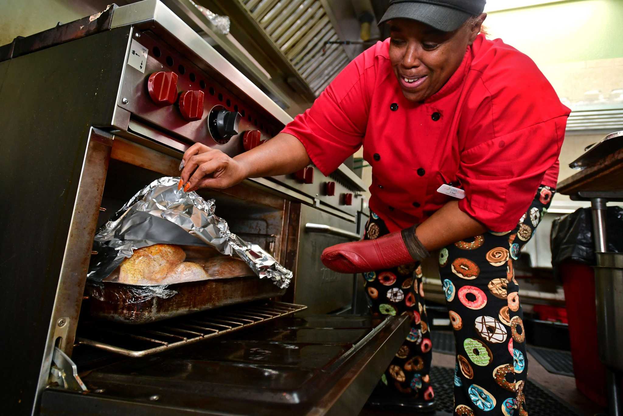 Norwalk Shelter Offers A Thanksgiving Meal From The Heart