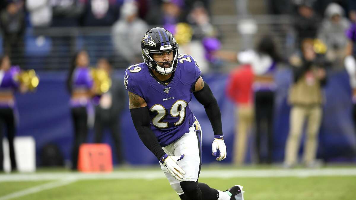 Ravens turn out the lights on 49ers