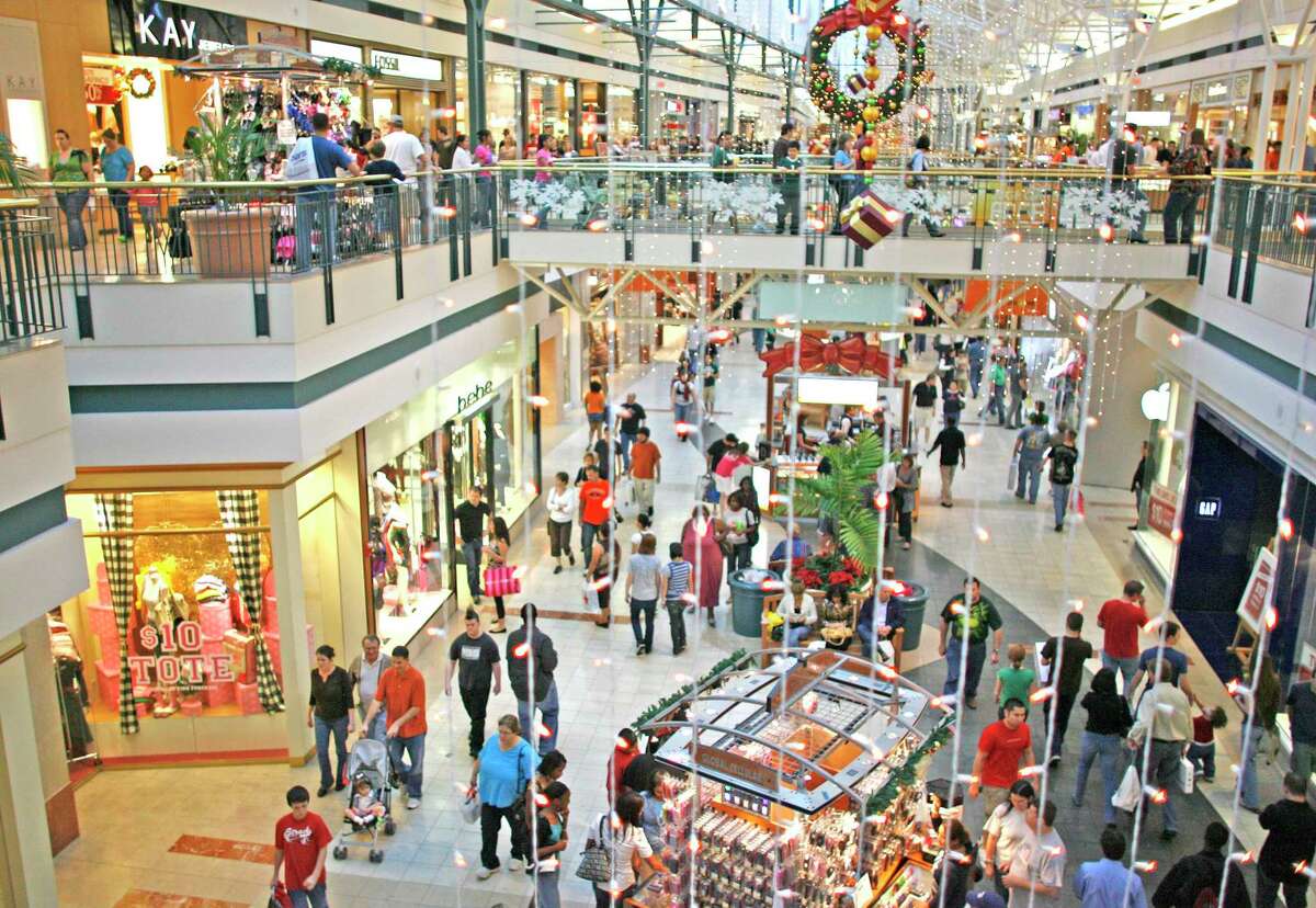 Gal's Day, Holiday Shopping at Woodland Mall