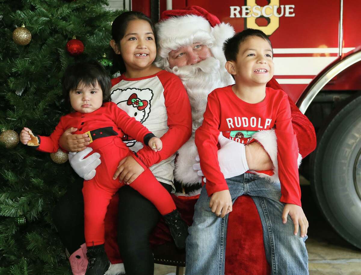 Breakfast with Santa: Sit down and have a free breakfast with Santa Claus. 9-11 a.m. Dec. 14. Thousand Oaks Family YMCA, 16103 Henderson Pass, 210-494-5292, ymcasatx.org/toaks.