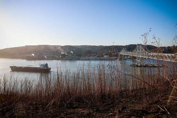 San Francisco Bay dredging fuels an unexpected concern: climate change - SFChronicle.com