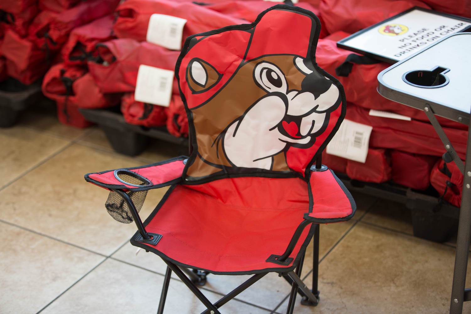 Viral TikTok pokes fun at the decor you'll find at Buc-ee's