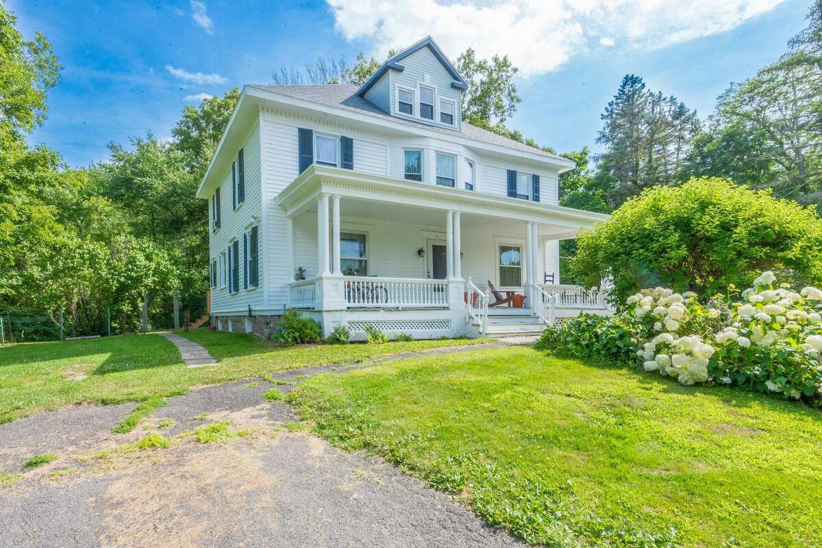 House of the Week Colonial Revival in East Greenbush