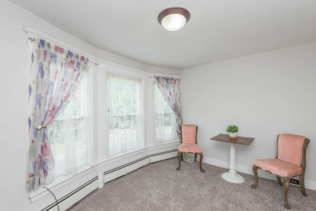 House of the Week Colonial Revival in East Greenbush