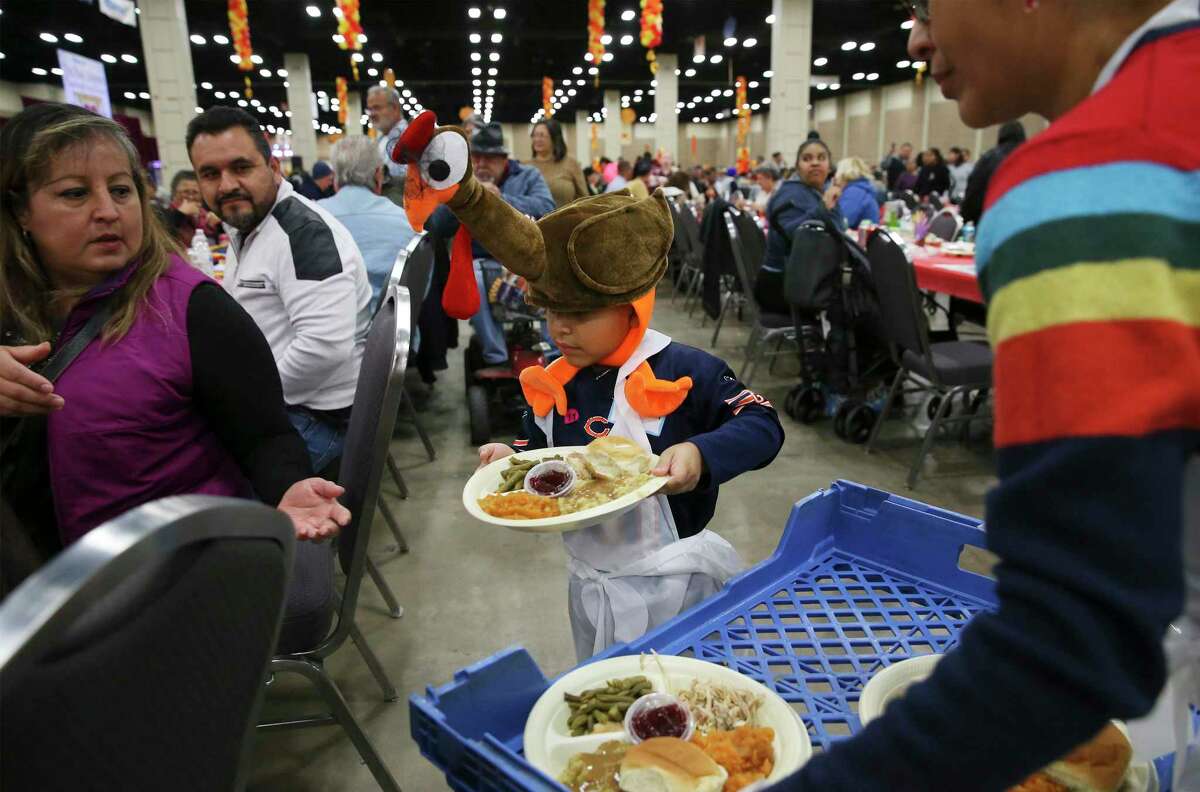 Raul Jimenez Thanksgiving Dinner feeds thousands and warms hearts in