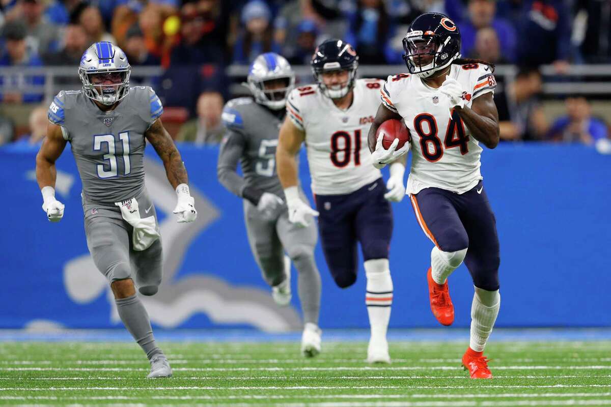 Trubisky keeps Bears in playoff battle