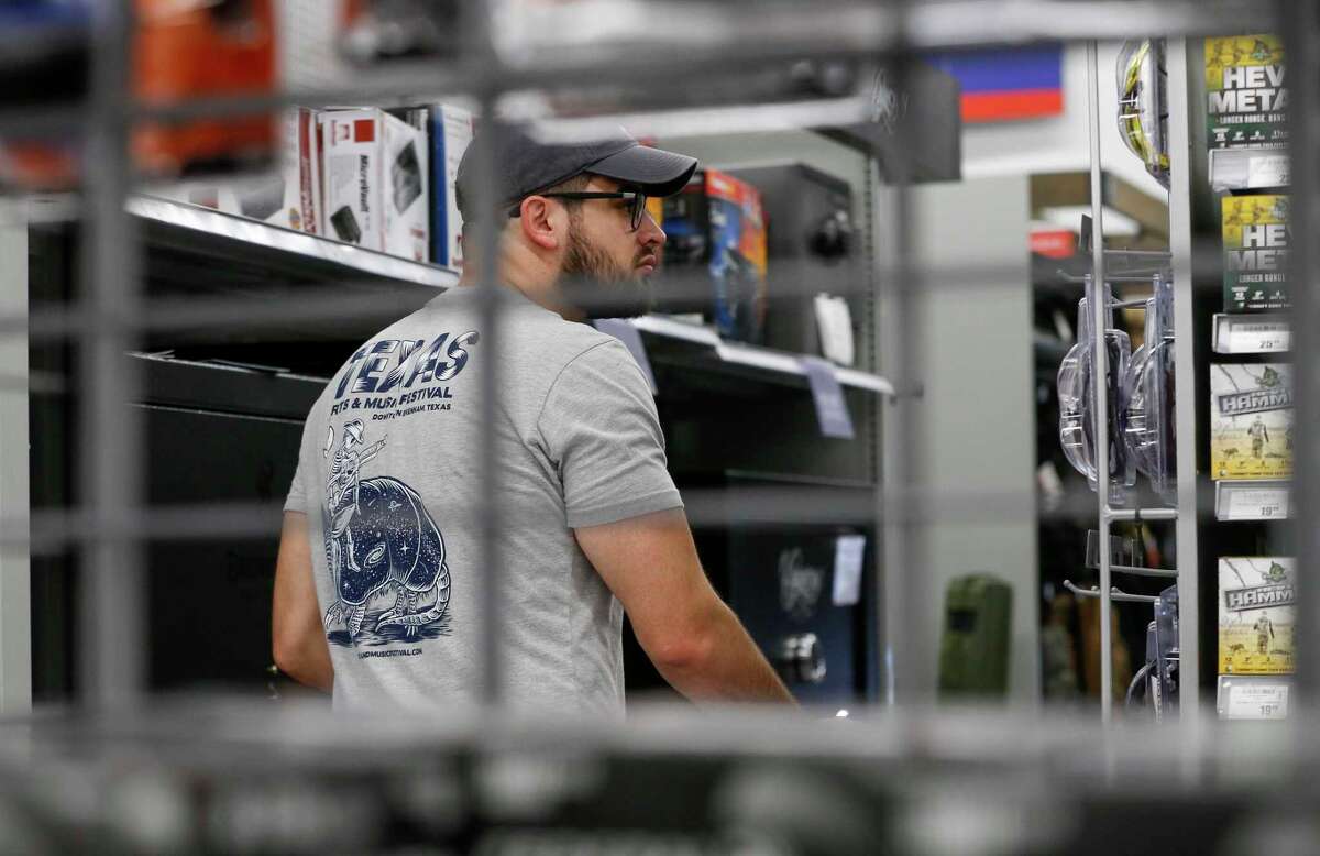 Black Friday deals in Houston still drawing crowds