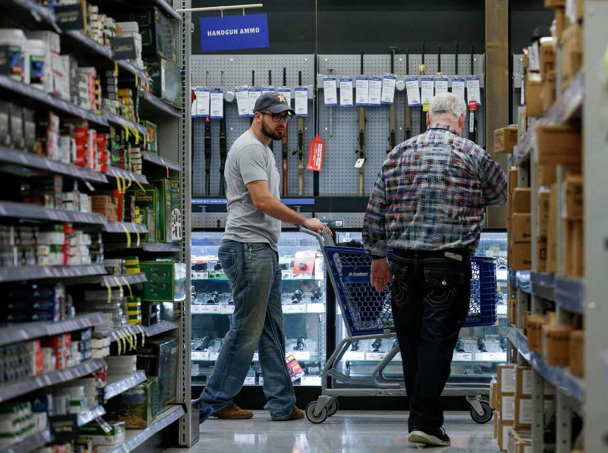 Black Friday deals in Houston still drawing crowds