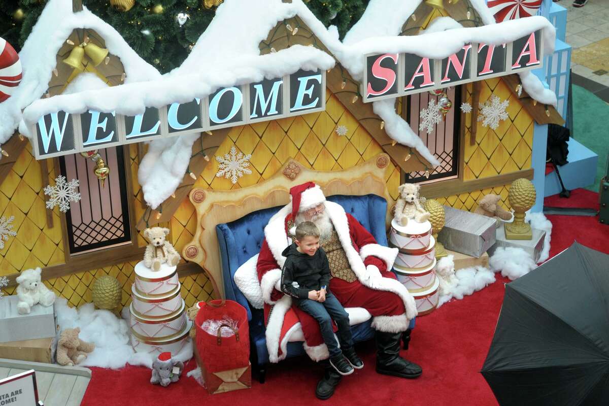 Black Friday shopping at Connecticut Post Mall, in Milford, Conn. Nov. 29, 2019.