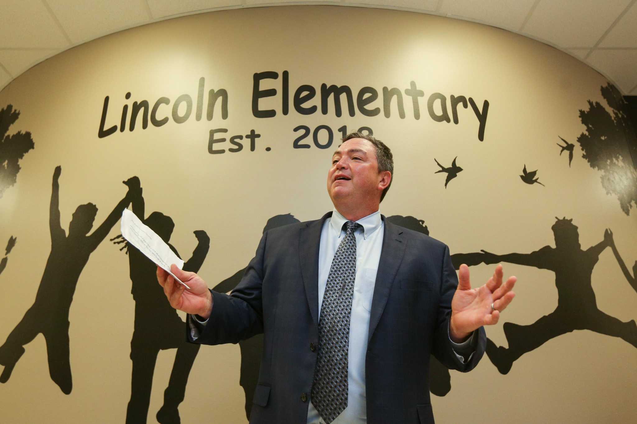 Montgomery ISD hires search firm to find new superintendent; seeks interim candidate