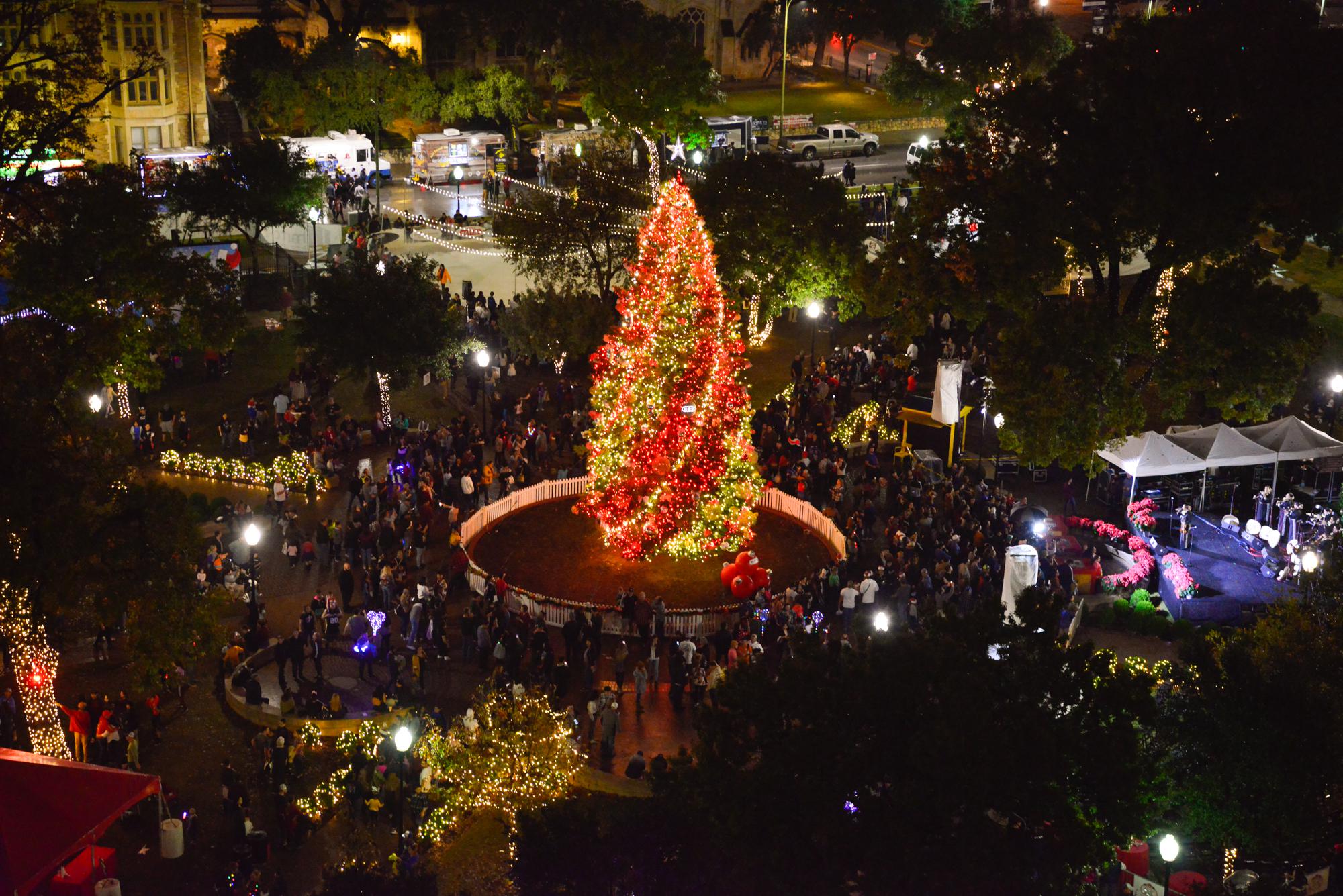 VIA to offer free rides to the HEB Christmas tree lighting