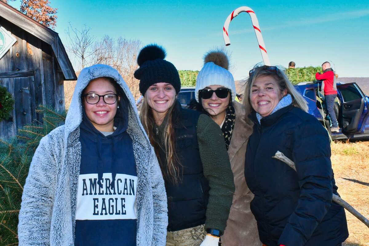 SEEN Christmas tree shopping at Jones Family Farm 2019