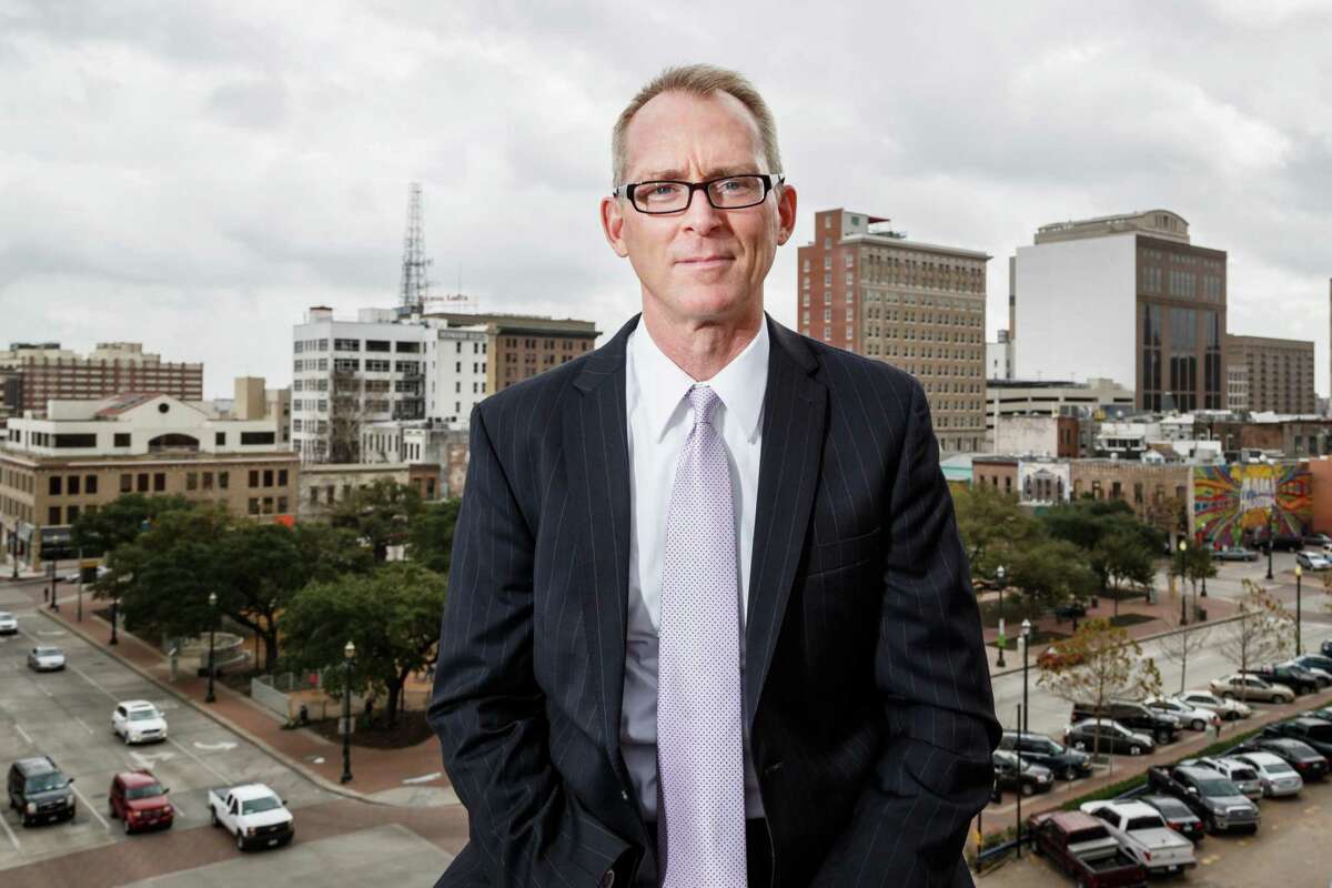 Bob Inglis poses for a portrait in Downtown Houston, Thursday, Feb. 20, 2014, in Houston. Inglis will be speaking at UH Thursday night to discuss his push for a carbon tax and other free-market approaches to addressing climate change. ( Michael Paulsen / Houston Chronicle )