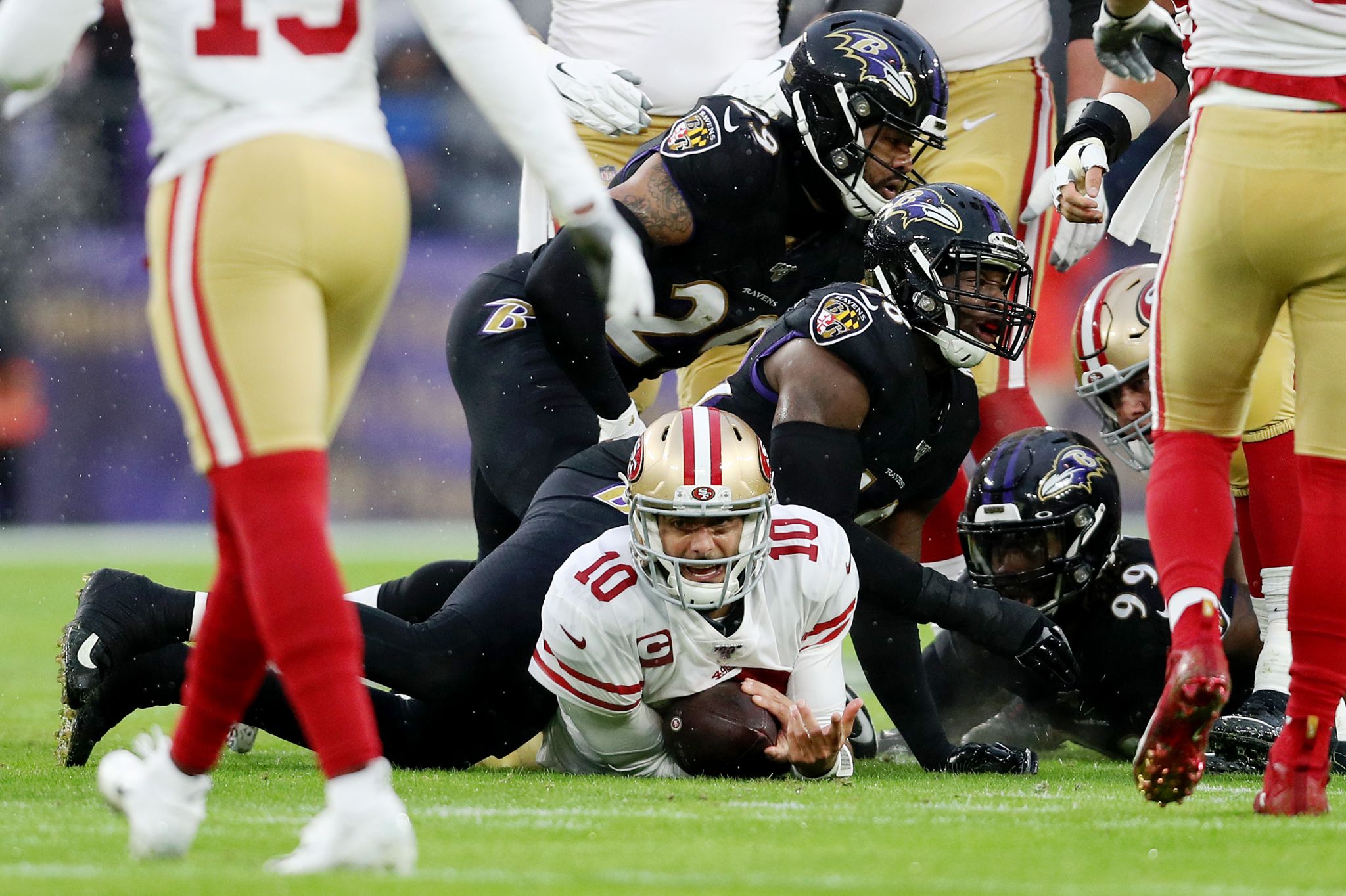 Watch: 49ers' Deebo Samuel mimics Lamar Jackson celebration after