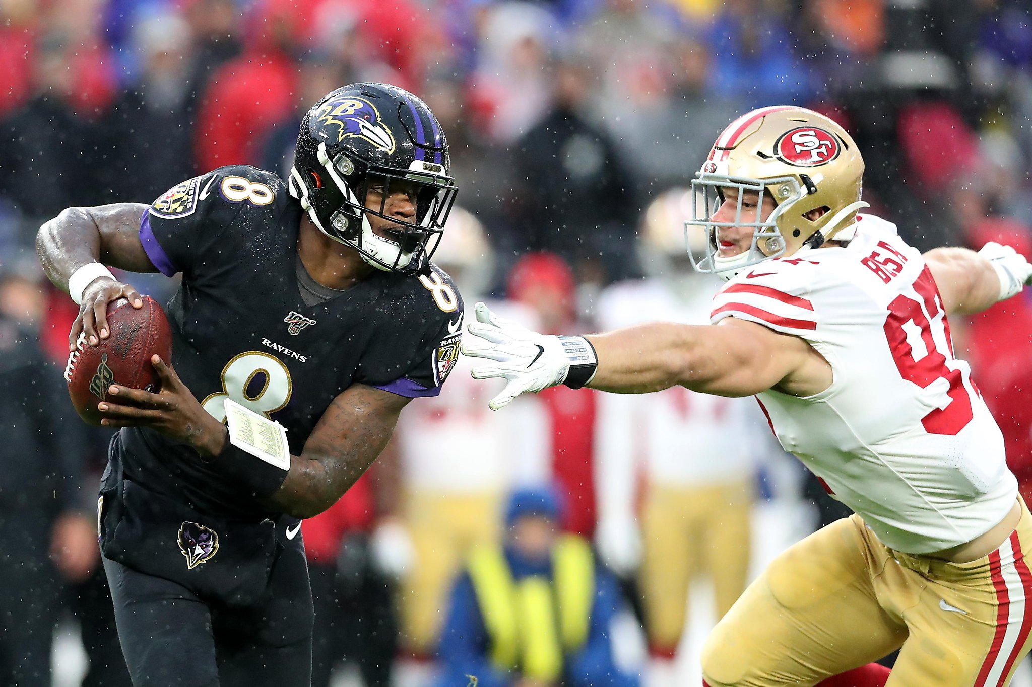 Baltimore, United States. 01st Dec, 2019. Baltimore Ravens tight end Mark  Andrews (89) celebrates a 20-yard touchdown pass against the San Francisco  49ers during the first half of an NFL game at