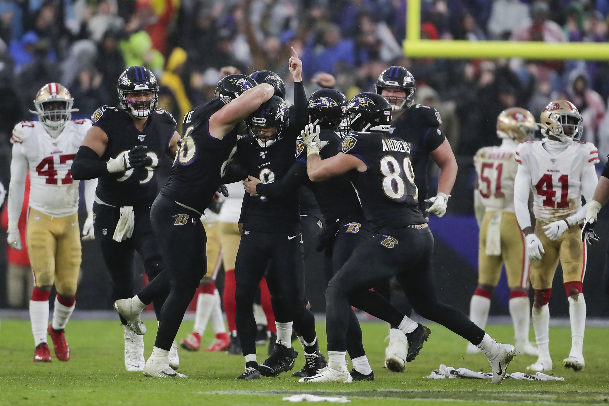 Baltimore, United States. 01st Dec, 2019. Baltimore Ravens tight end Mark  Andrews (89) celebrates a 20-yard touchdown pass against the San Francisco  49ers during the first half of an NFL game at