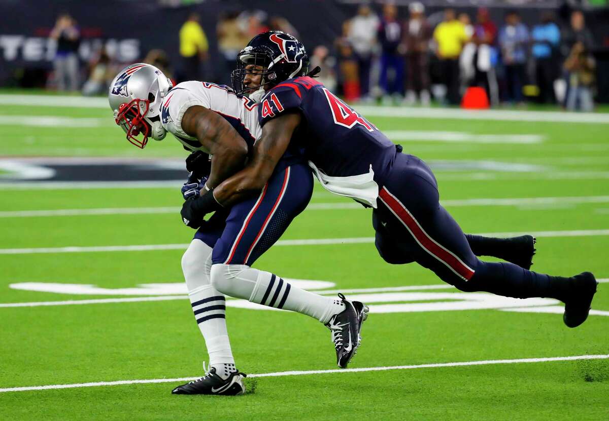 Contract year looms for Texans' Zach Cunningham, LBs coach