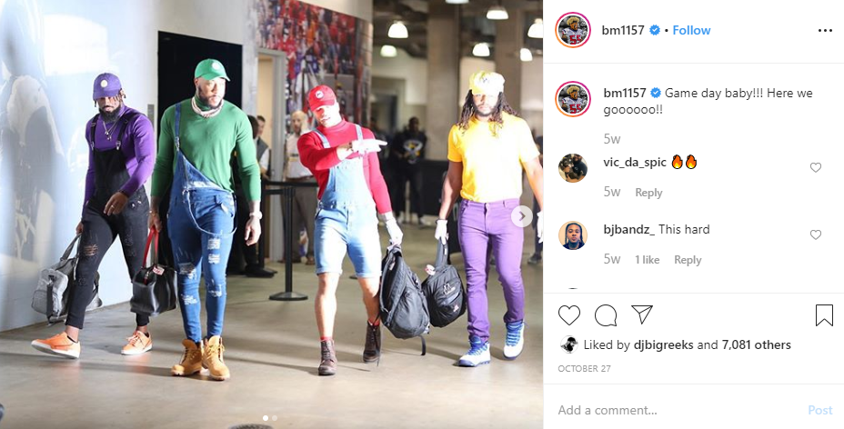 Texans linebackers arrive for Colts matchup in Mortal Kombat garb