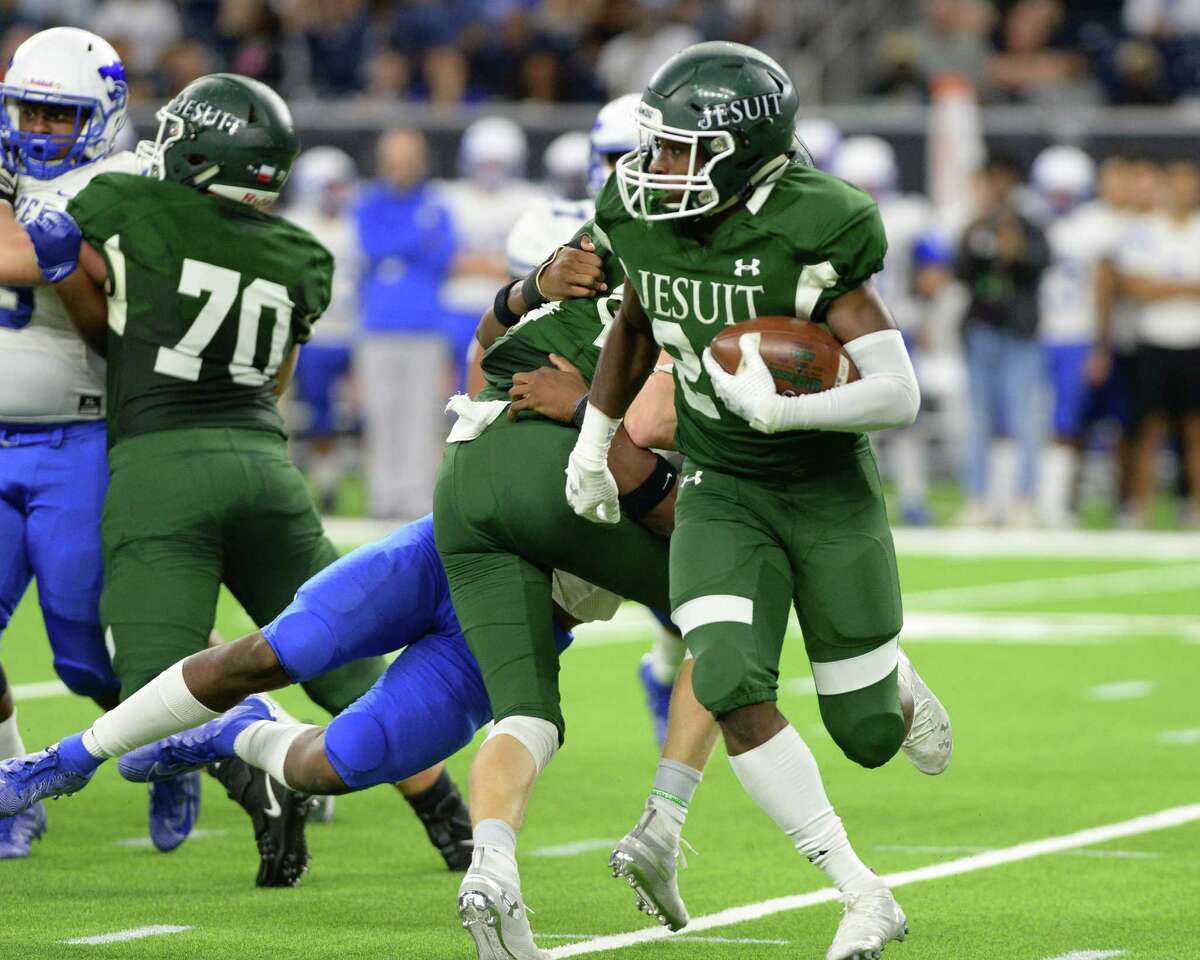 Strake Jesuit sets football slate for 2020