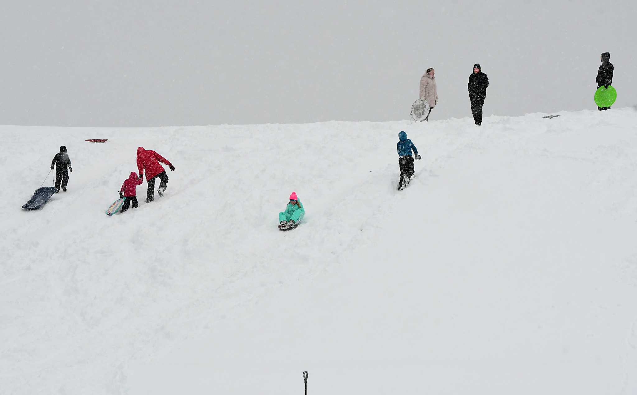 Get rid of snow days? Some school districts say no - Vimarsana News