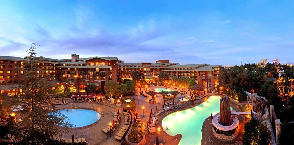 Disneyland S Grand Californian Hotel Is Up To 800 A Night But Is It Worth It