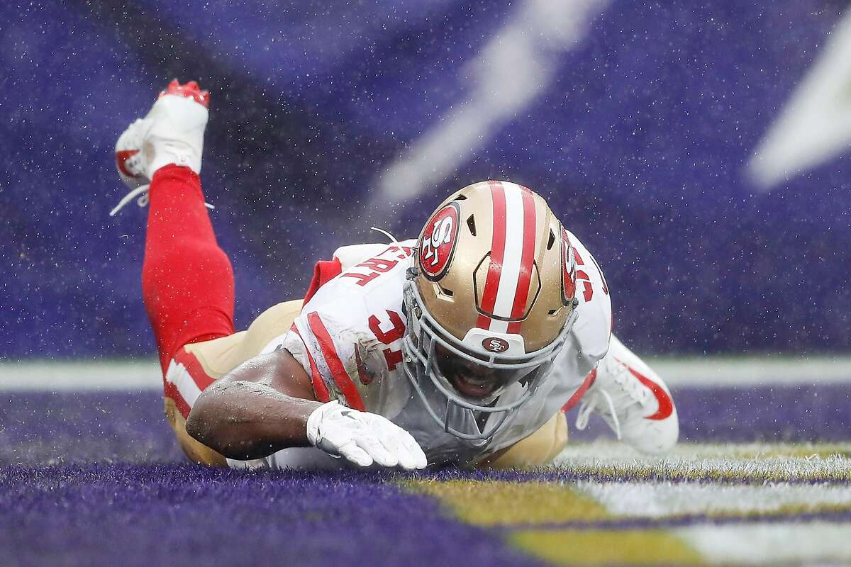BALTIMORE, MARYLAND - DECEMBER 01: Raheem Mostert #31 of the San Francisco 49ers celebrates scoring a touchdown during the second quarter against the Baltimore Ravens at M&T Bank Stadium on December 01, 2019 in Baltimore, Maryland. (Photo by Scott Taetsch/Getty Images)