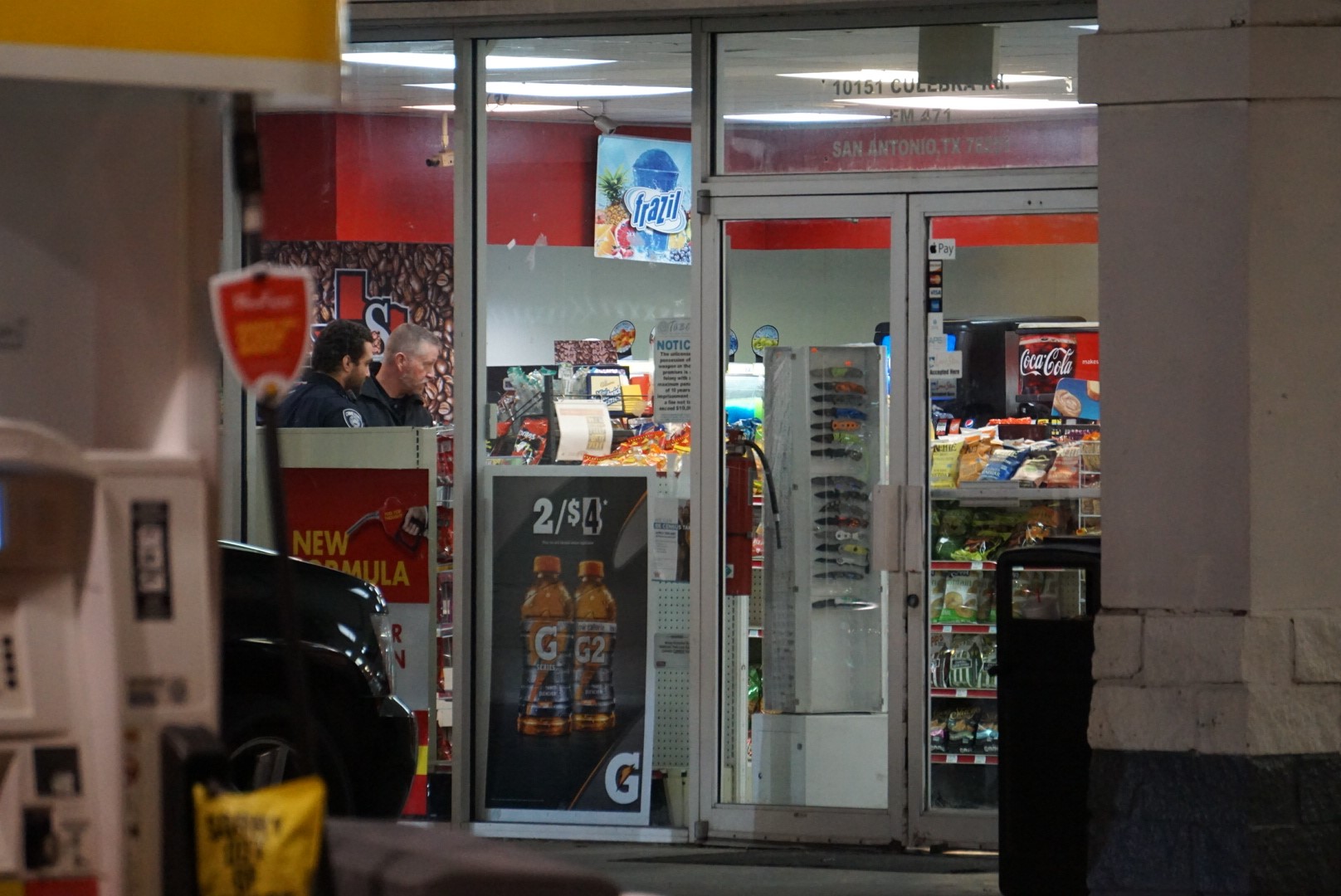 Suspect in alleged robbery attempt at gas station killed by customer