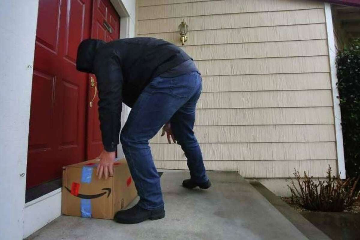 Colorado Woman Gets Revenge On Porch Pirates By Stuffing Decoy Boxes With Garbage 6460