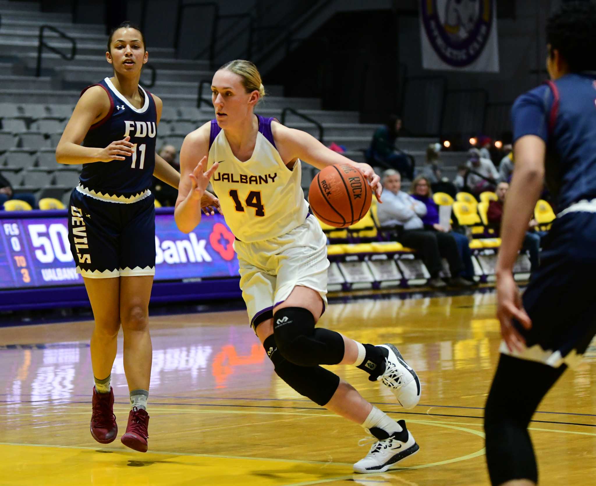 UAlbany basketball's winning streak ends