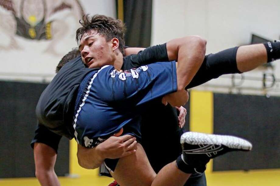 Kainoa Acia: Viral Freshman Football Talent Hits The Mat - SFGate