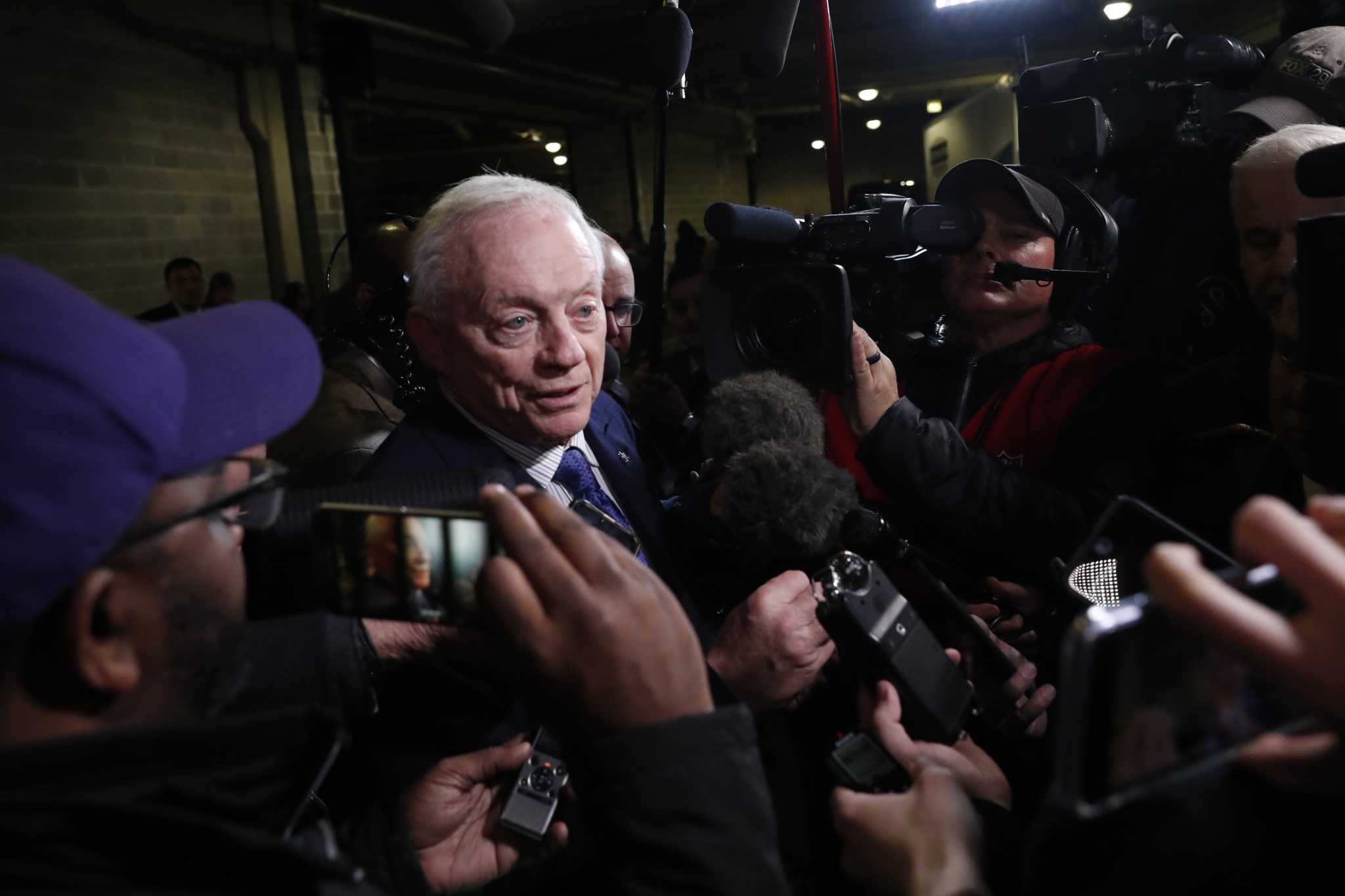 Jerry Jones Is Big Mad On Radio After Cowboys Loss, 'Get Your Damn Act  Together'