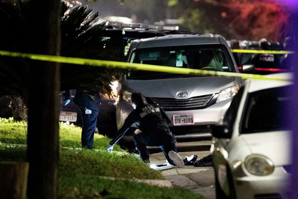 Bullet Possibly Penetrated Slain Houston Police Officers Vest Hpd Says 4687