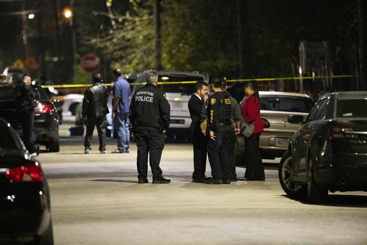 Houston Police Officer Dead After East Houston Shooting 8464