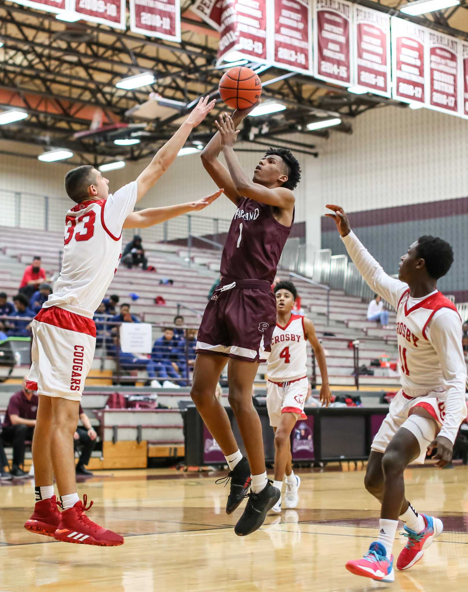 Basketball: Pearland improves to 13-0 with tournament title