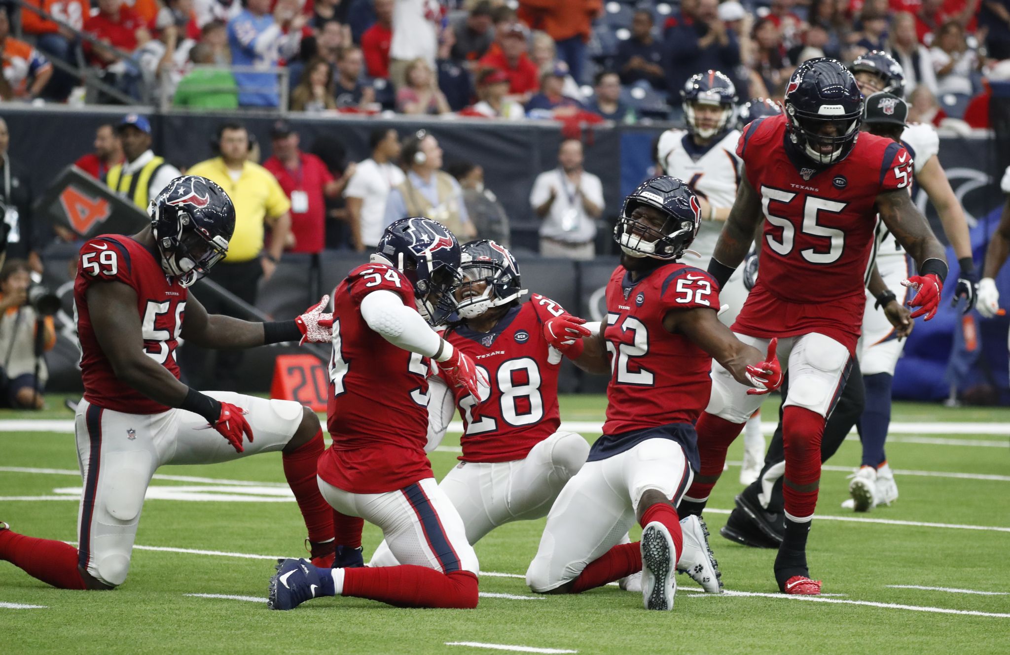 Deshaun Watson scores Browns' first touchdown of season, strums air guitar  to celebrate