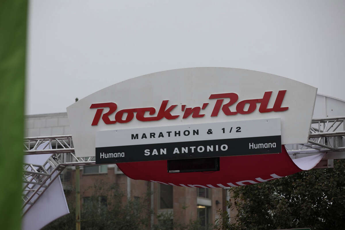 San Antonio Marathon 2022: Rock 'n Roll start time, course map