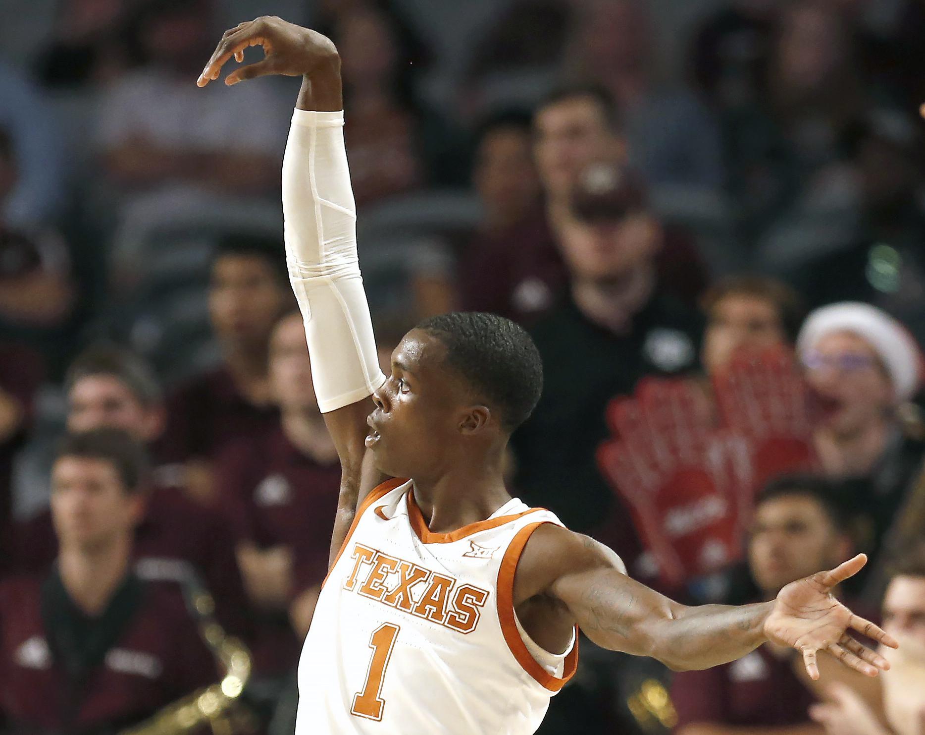 Texas Tops A&M In Renewal Of Basketball Rivalry