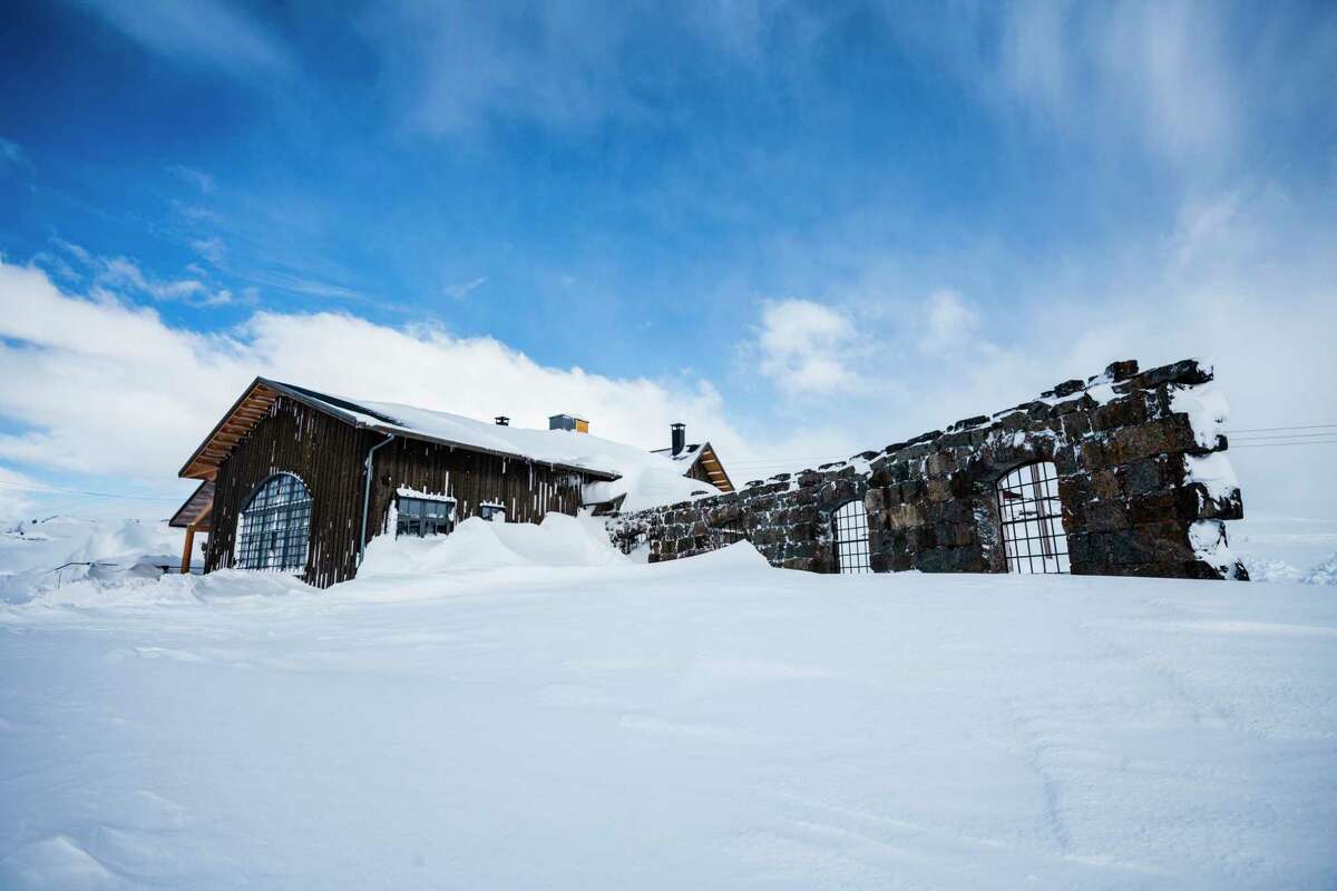 Niehku Mountain Villa is a new lodge about 125 miles north of the Arctic Circle straddling the Swedish-Norwegian border.