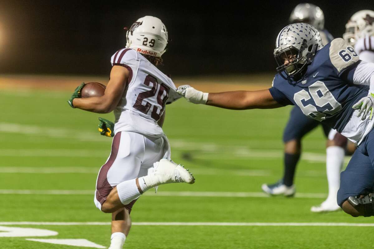The Silsbee Tigers defeated the Mustangs of West Orange-Starke intheir quarterfinal match Friday night at BISD Memorial Stadium. Fran Ruchalski/The Enterprise