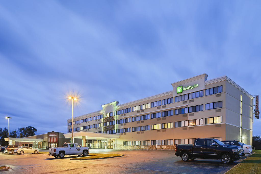 Holiday Inn owners decide not to sell hotel