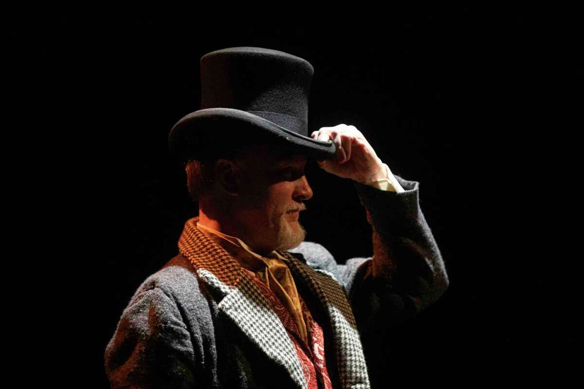 Dick Terhune stars in a one-man production of “A Christmas Carol.”