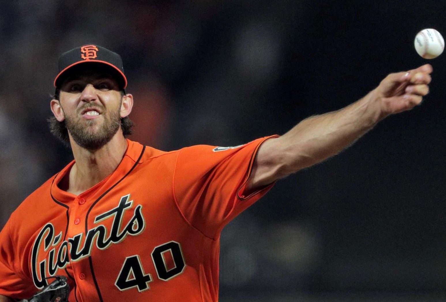 Madison Bumgarner welcomed warmly by Giants fans