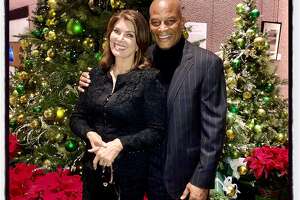 Ronnie and Karen Lott, Joe Montana and other All Stars dazzle at tree lighting to help kids