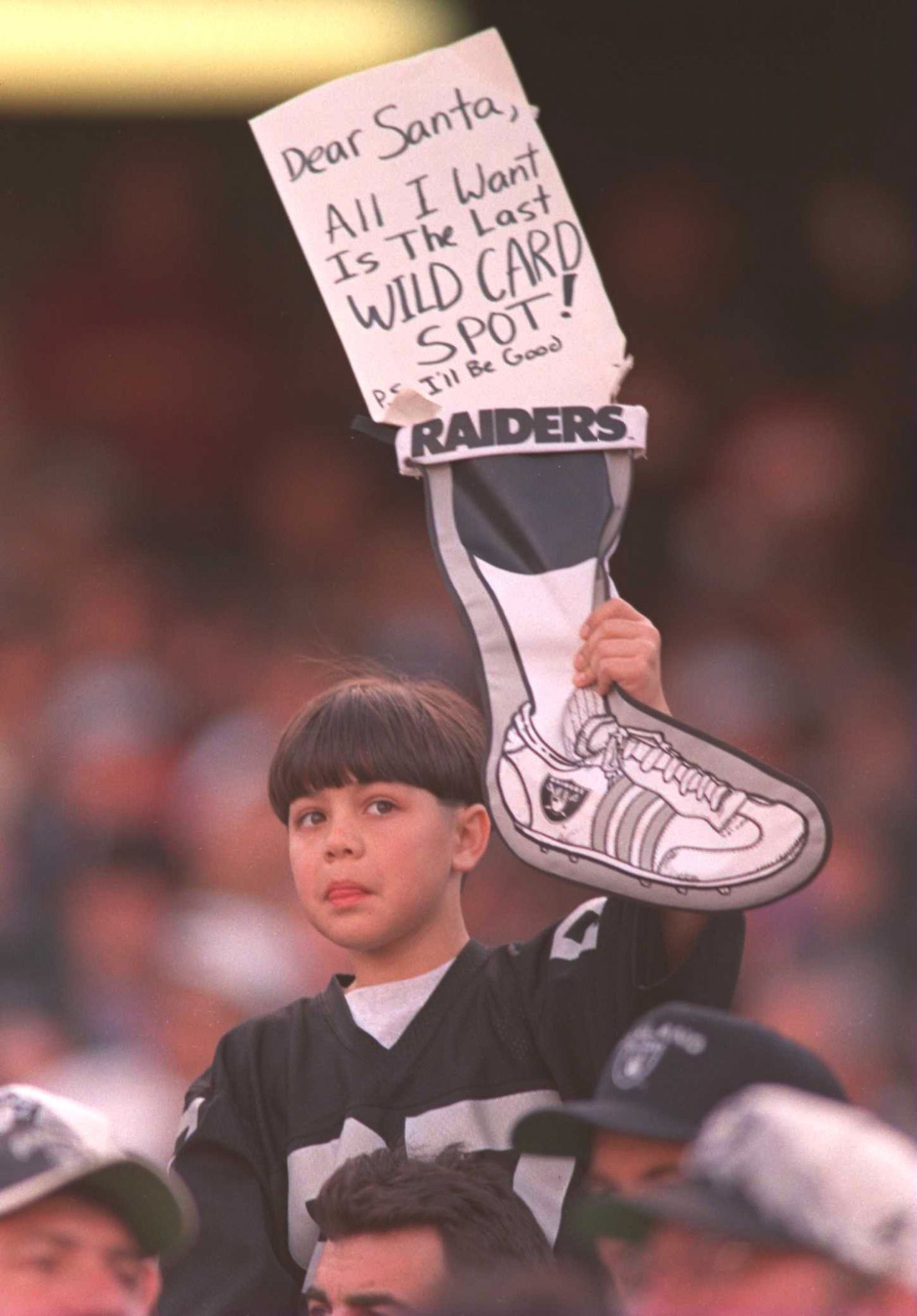 The Raiders final game in Oakland is Sunday. Here's what the Black Hole  looked like in 1995