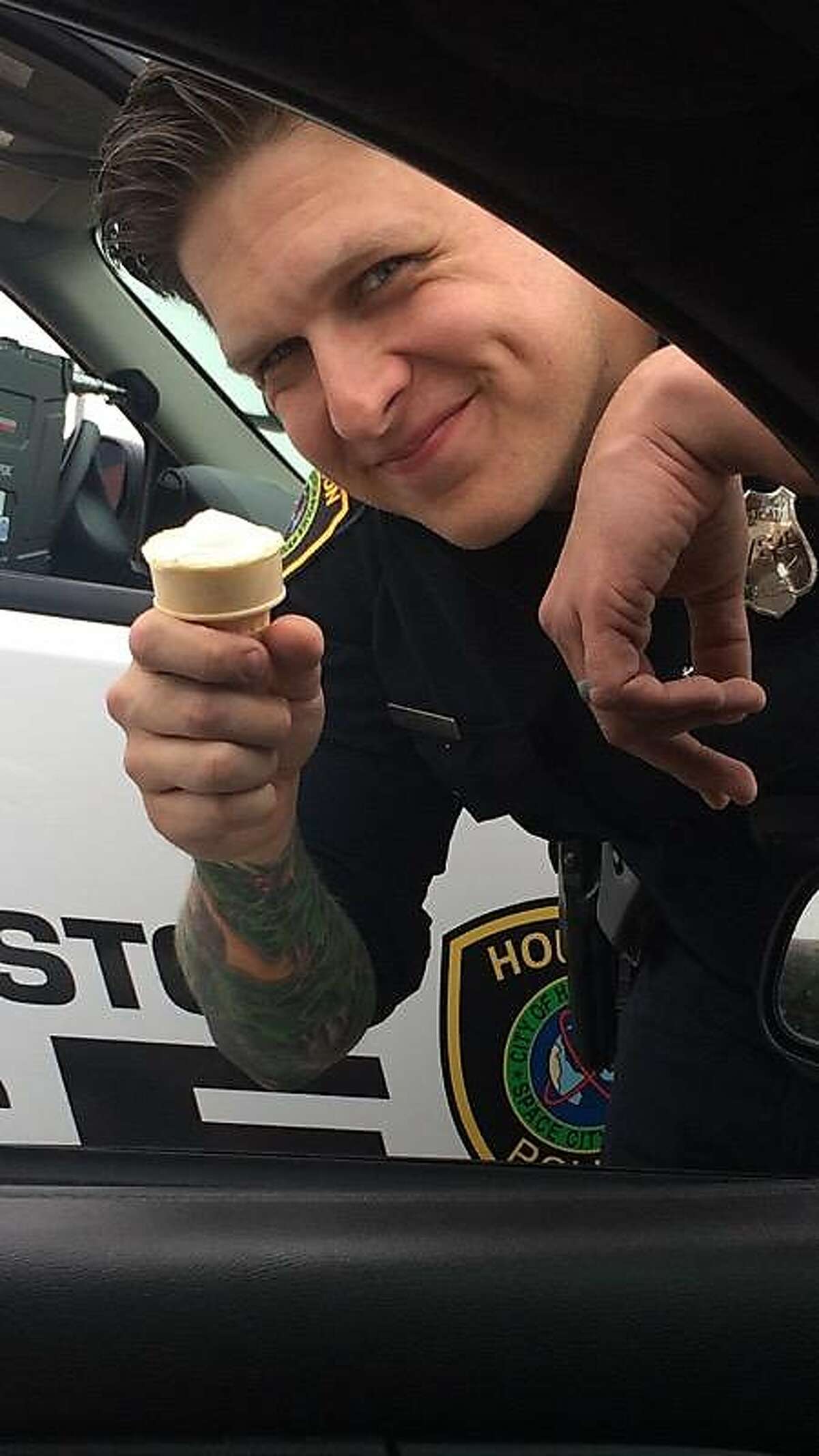 Sergeant Christopher Brewster Houston Police Department, TX End of Watch: Saturday, December 7, 2019 Cause of Death: Gunfire Brewster, 32, was gunned down responding to a domestic violence call in east Houston. Photo courtesy of HPD Ofc. G Dane Garcia.