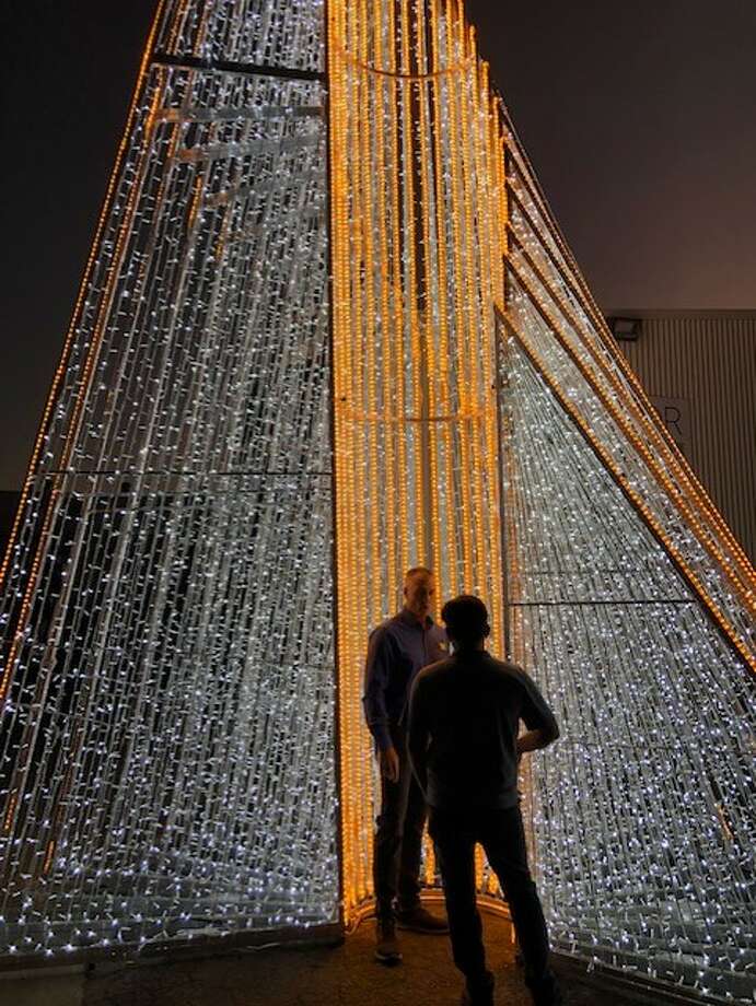 San Antonio company donates lighted Christmas tree to El Paso airport