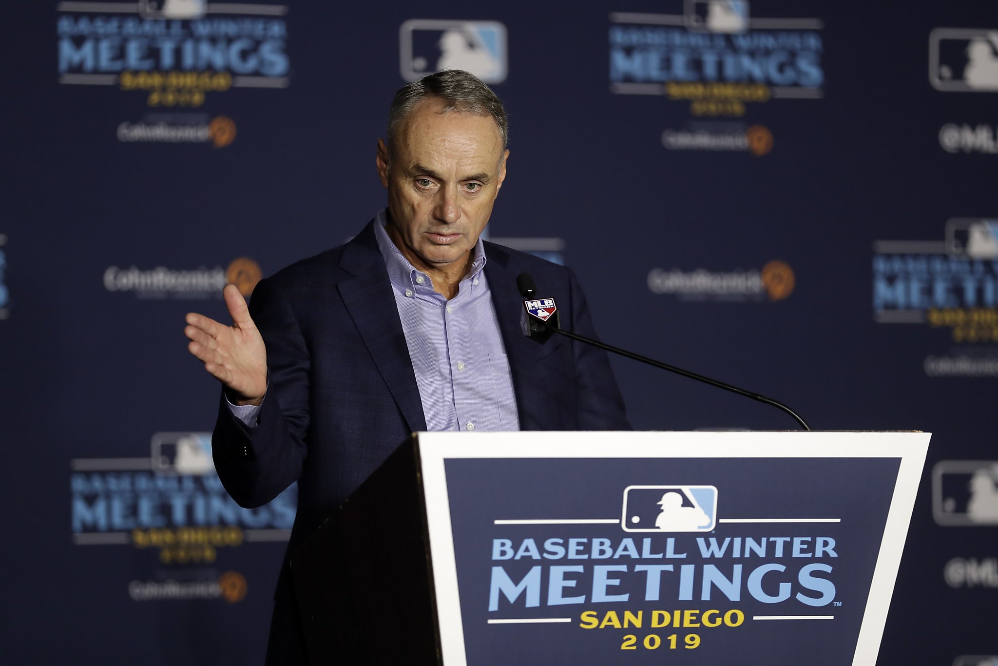 MLB Commissioner Manfred tackles A's stadium quandary